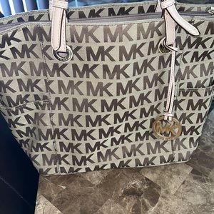 Michael Kors Shoulder Bag